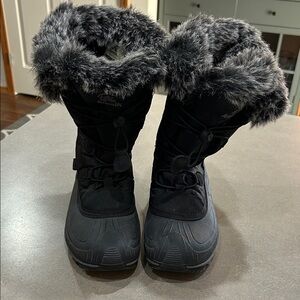 Kamik Weatherproof Women's Black and Gray Winter Boots